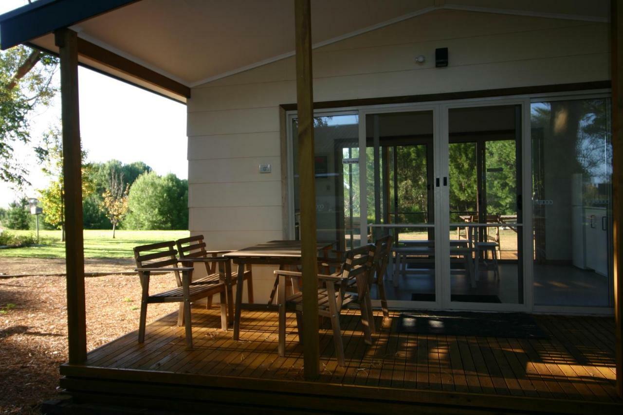 Millicent Hillview Caravan Park Экстерьер фото